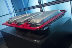 Mercedes eSprinter má pri kapacite batérie 55 kWh dojazd do 150 km.