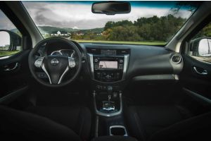Nová NP300 Navara bude k dispozícií v štyroch stupňoch výbavy, sedem airbagov či tempomat budú štandardom.