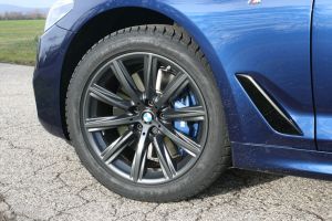 Testované autá jazdili na zimných pneumatikách s rozmermi 245/45 R18.